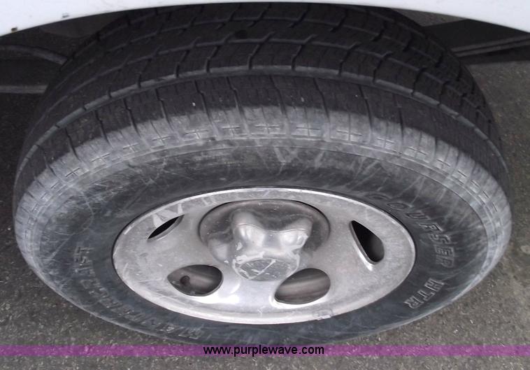 image for item 5423 2002 Ford F150 extended cab pickup truck