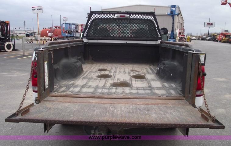 image for item 5424 2002 Ford F250 XL Super Duty pickup truck
