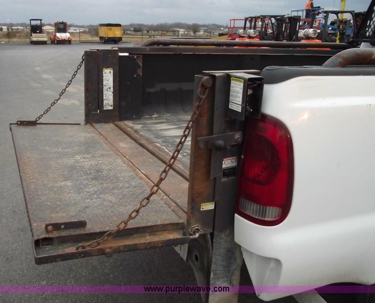 image for item 5424 2002 Ford F250 XL Super Duty pickup truck