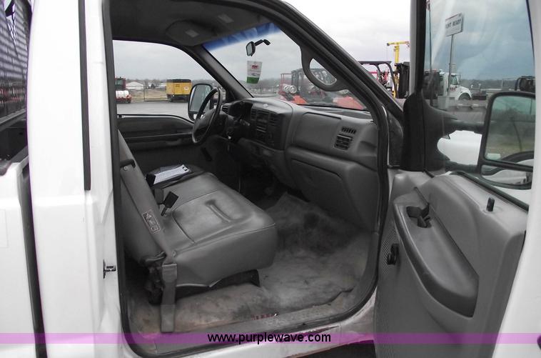 image for item 5424 2002 Ford F250 XL Super Duty pickup truck