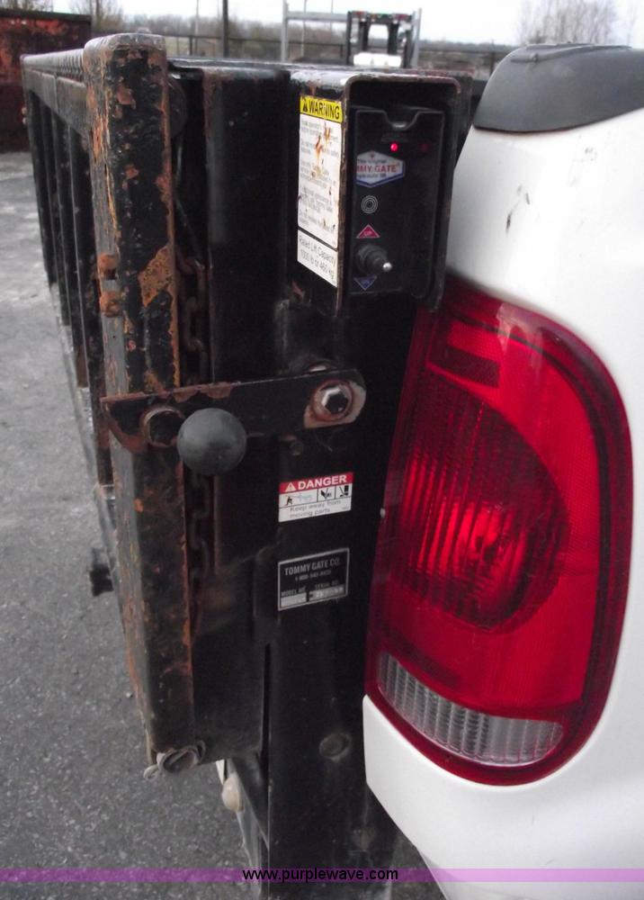 image for item 5425 2004 Ford F250 XL Super Duty pickup truck