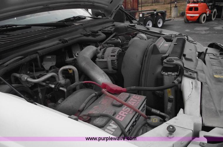 image for item 5425 2004 Ford F250 XL Super Duty pickup truck