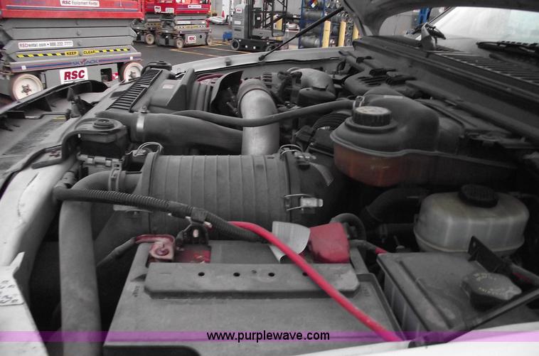 image for item 5425 2004 Ford F250 XL Super Duty pickup truck