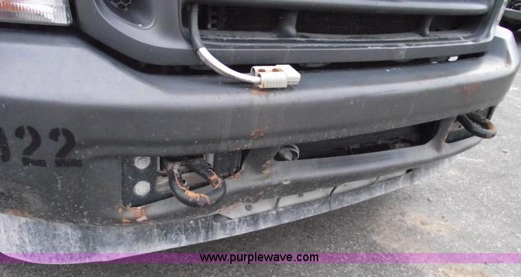 image for item 5425 2004 Ford F250 XL Super Duty pickup truck