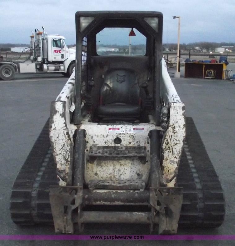 image for item 5426 2004 Bobcat T250 skid steer