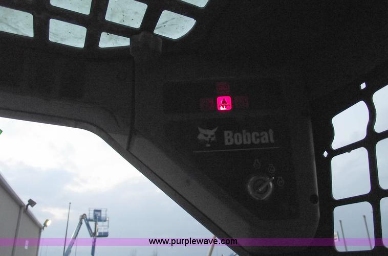 image for item 5426 2004 Bobcat T250 skid steer