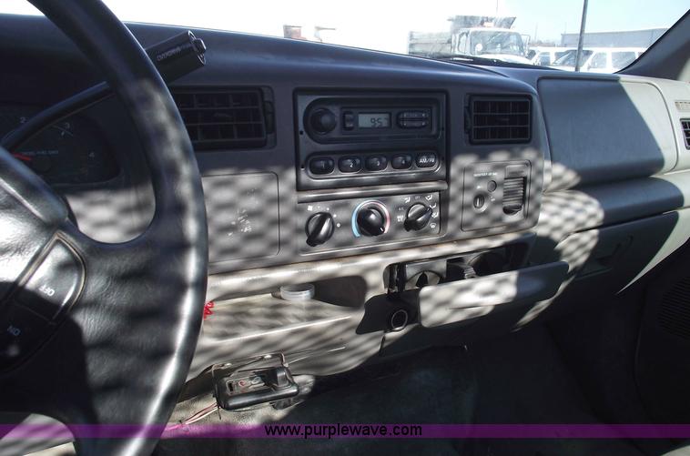 image for item 5427 2000 Ford F250 XL Super Duty pickup truck