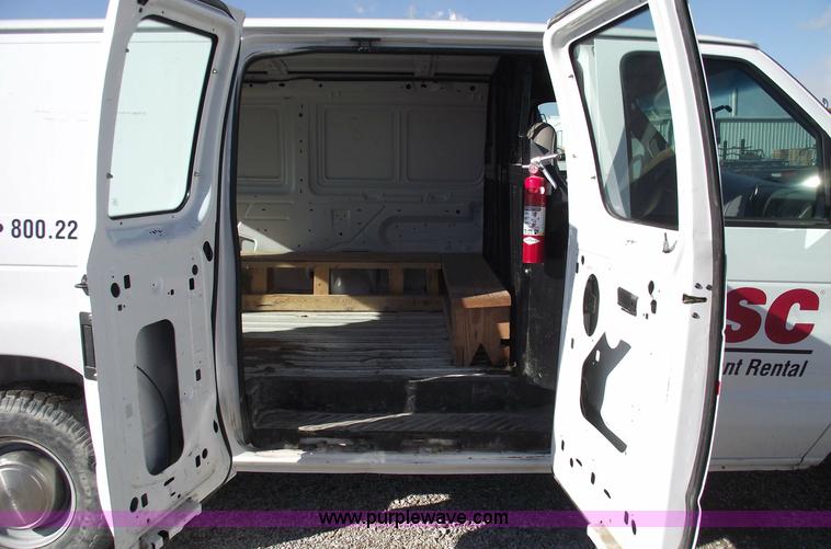 image for item 5429 2000 Ford Econoline E250 cargo van