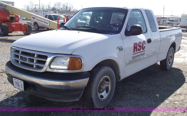 image for item 5431 2004 Ford F150 XLT extended cab pickup truck
