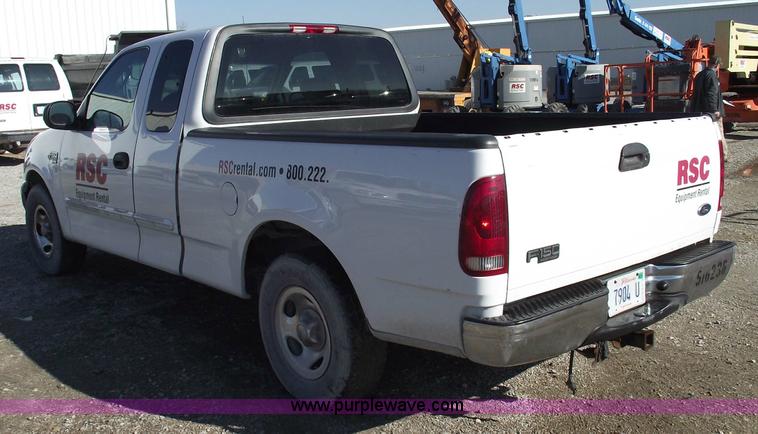 image for item 5431 2004 Ford F150 XLT extended cab pickup truck