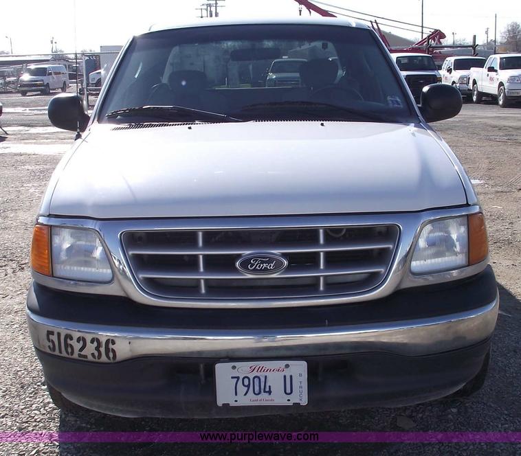 image for item 5431 2004 Ford F150 XLT extended cab pickup truck