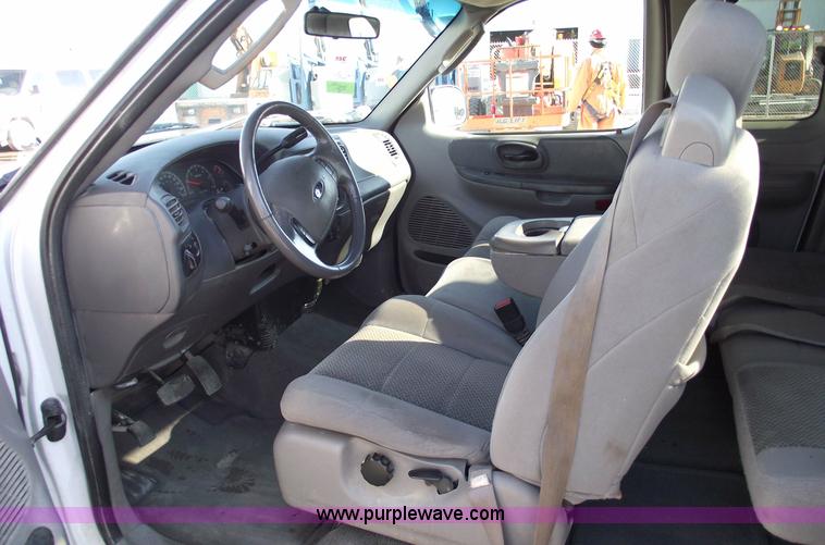 image for item 5431 2004 Ford F150 XLT extended cab pickup truck