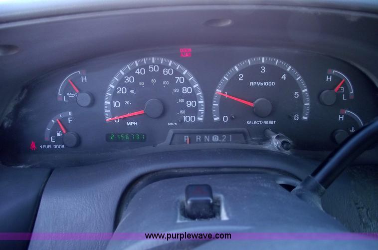 image for item 5431 2004 Ford F150 XLT extended cab pickup truck