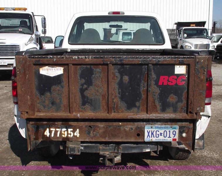 image for item 5432 2004 Ford F250 XL Super Duty pickup truck