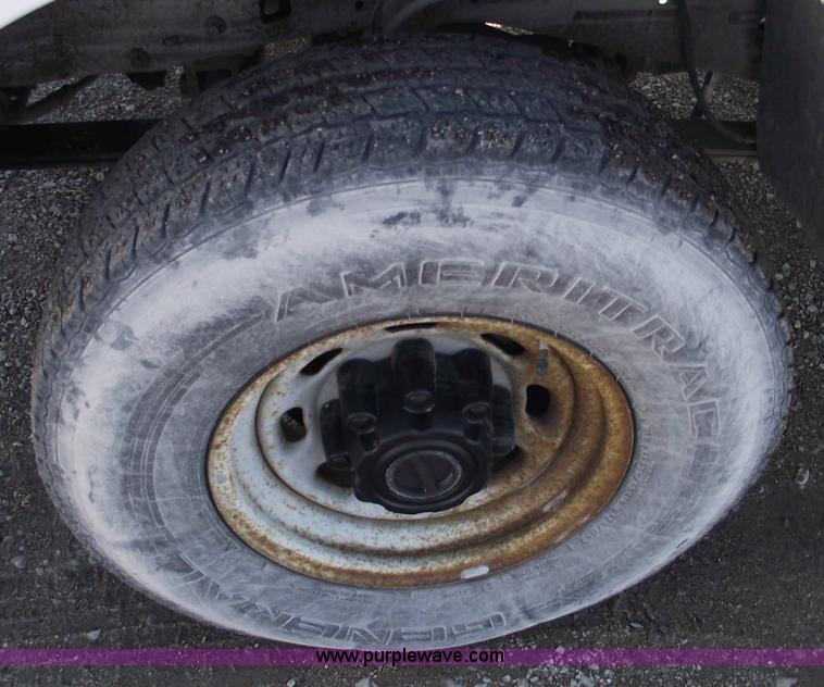 image for item 5432 2004 Ford F250 XL Super Duty pickup truck