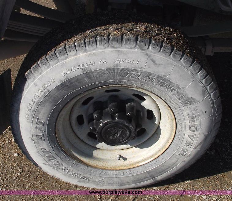 image for item 5432 2004 Ford F250 XL Super Duty pickup truck