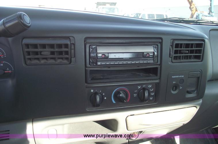 image for item 5432 2004 Ford F250 XL Super Duty pickup truck