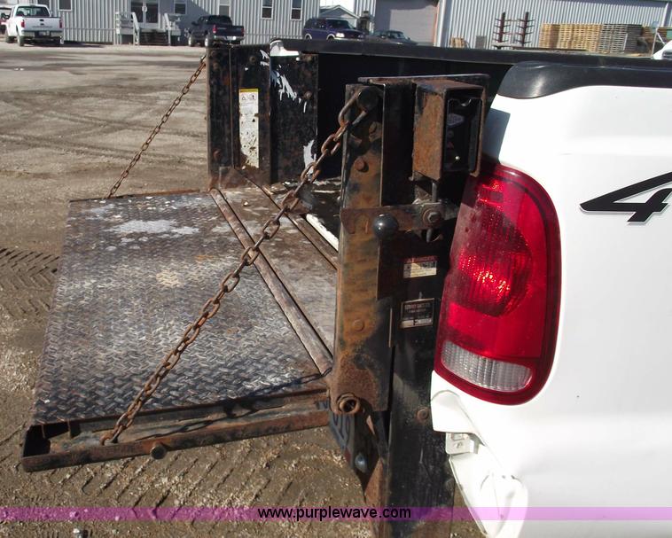 image for item 5432 2004 Ford F250 XL Super Duty pickup truck