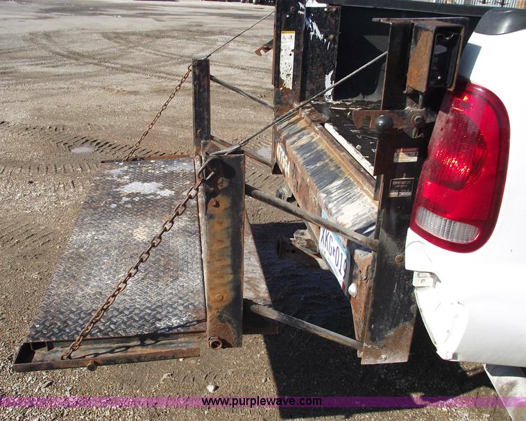 image for item 5432 2004 Ford F250 XL Super Duty pickup truck