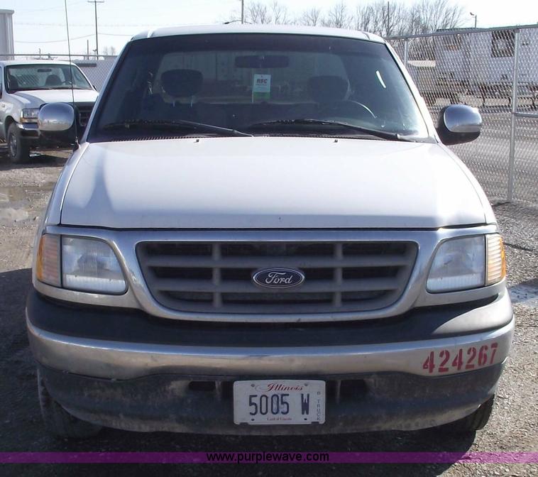 image for item 5433 2002 Ford F150 XLT extended cab pickup truck