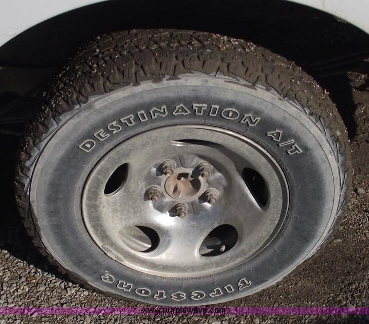 image for item 5433 2002 Ford F150 XLT extended cab pickup truck