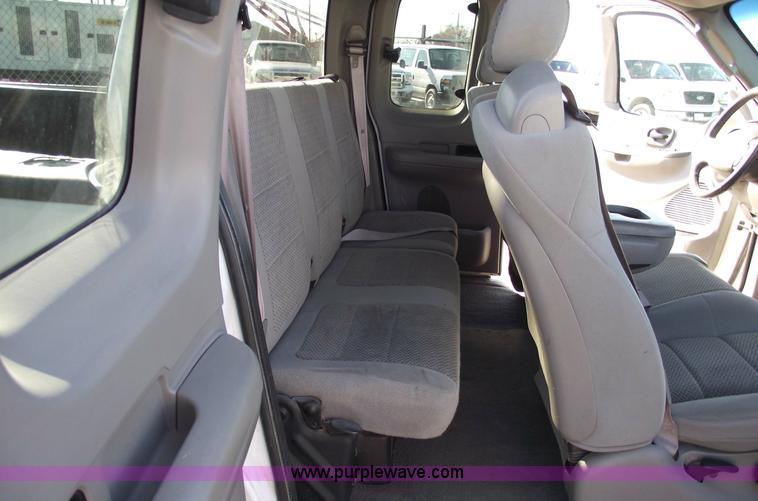 image for item 5433 2002 Ford F150 XLT extended cab pickup truck