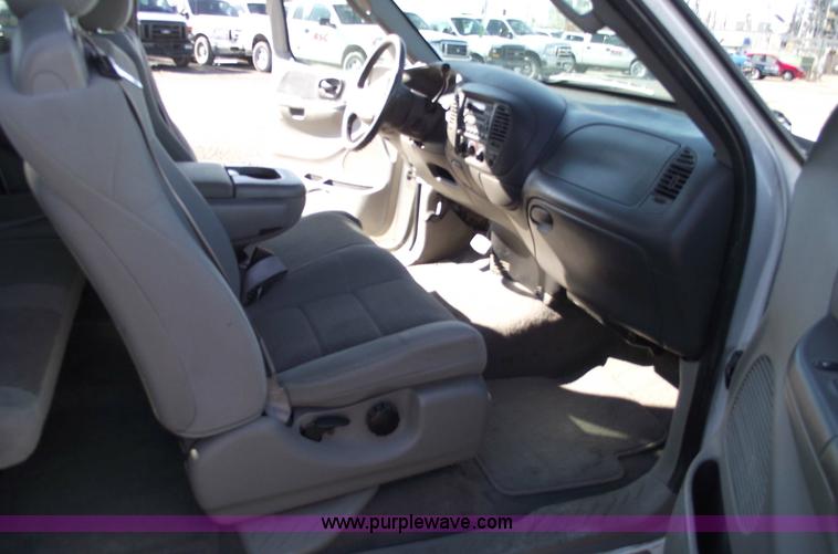 image for item 5433 2002 Ford F150 XLT extended cab pickup truck