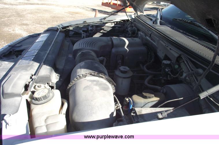 image for item 5433 2002 Ford F150 XLT extended cab pickup truck