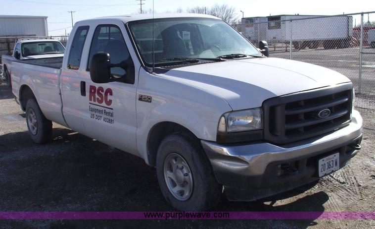 image for item 5435 2002 Ford F250 XLT Super Duty extended cab pickup truck