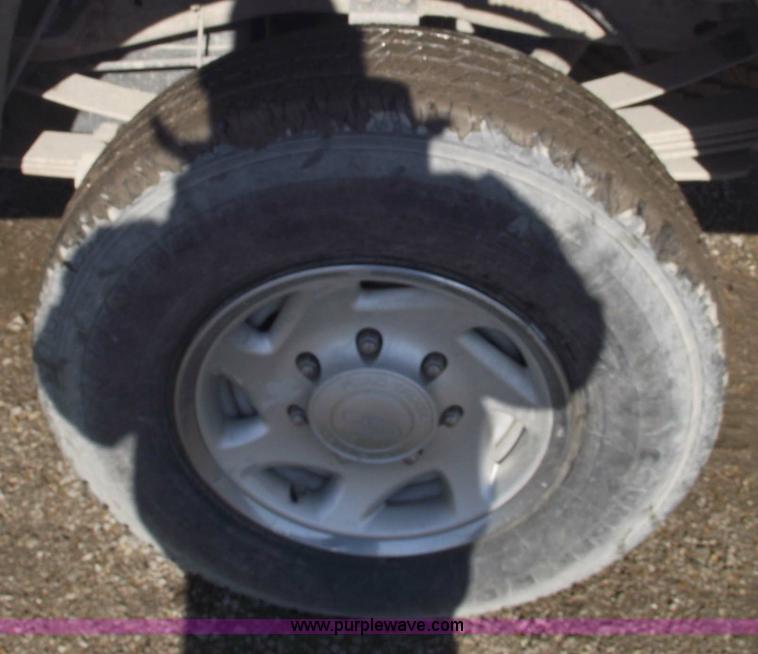 image for item 5435 2002 Ford F250 XLT Super Duty extended cab pickup truck