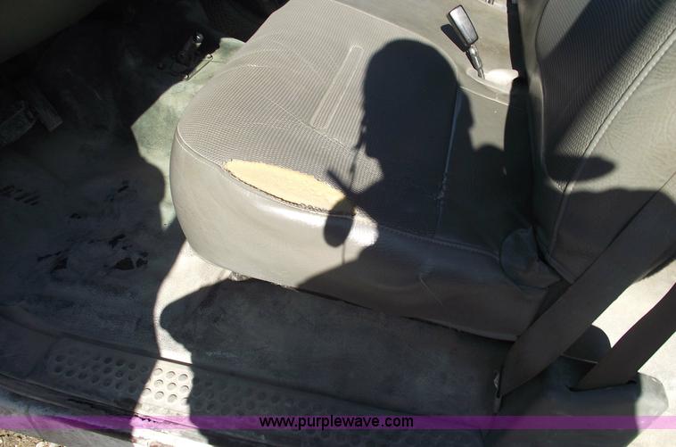 image for item 5435 2002 Ford F250 XLT Super Duty extended cab pickup truck