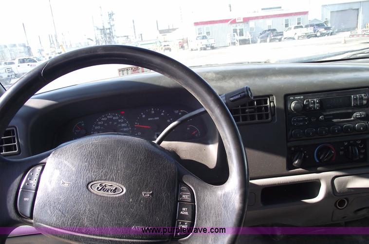 image for item 5435 2002 Ford F250 XLT Super Duty extended cab pickup truck