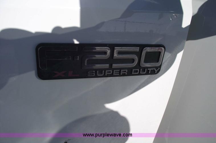 image for item 5435 2002 Ford F250 XLT Super Duty extended cab pickup truck