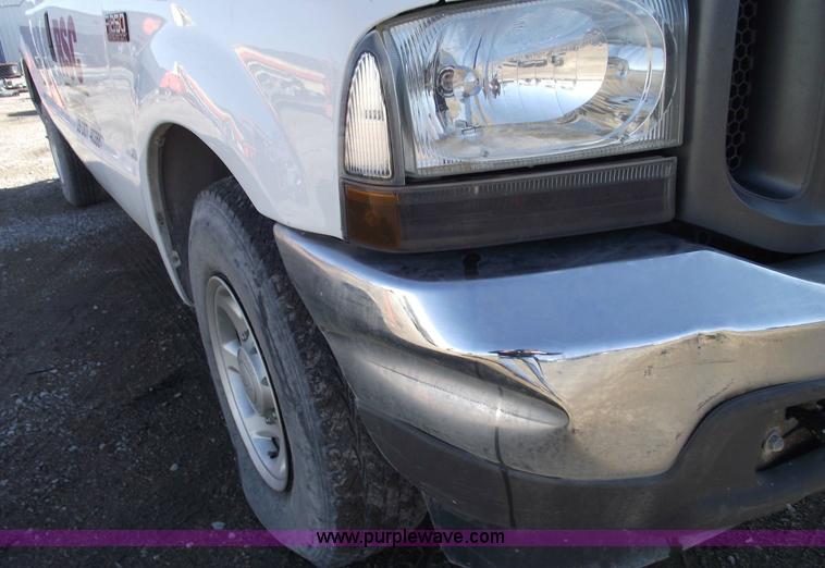 image for item 5435 2002 Ford F250 XLT Super Duty extended cab pickup truck