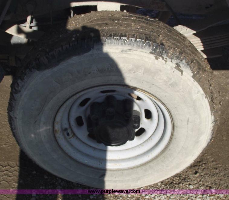 image for item 5436 2000 Ford F250 XL Super Duty pickup truck