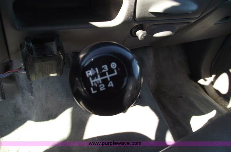 image for item 5436 2000 Ford F250 XL Super Duty pickup truck