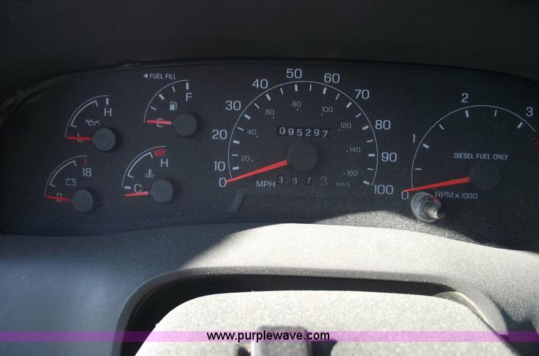 image for item 5436 2000 Ford F250 XL Super Duty pickup truck