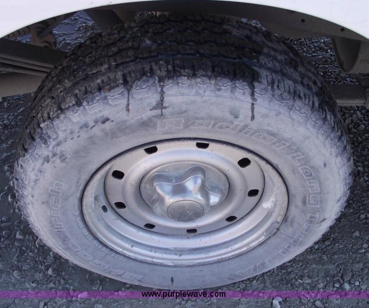 image for item 5437 2002 Ford F150 XLT extended cab pickup truck