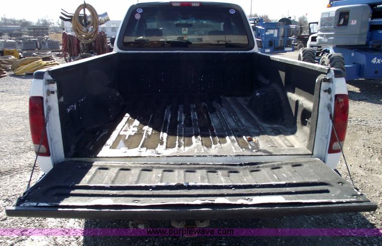 image for item 5437 2002 Ford F150 XLT extended cab pickup truck
