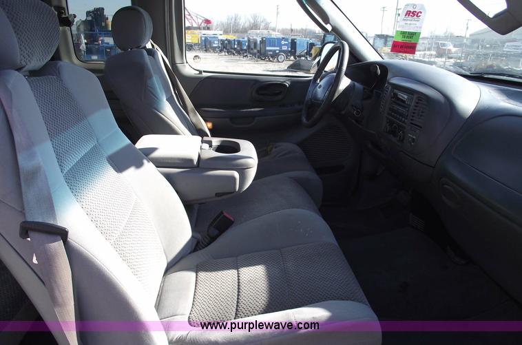 image for item 5437 2002 Ford F150 XLT extended cab pickup truck