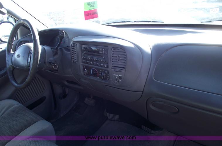 image for item 5437 2002 Ford F150 XLT extended cab pickup truck