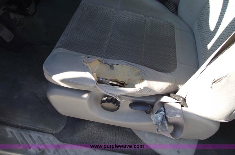 image for item 5437 2002 Ford F150 XLT extended cab pickup truck