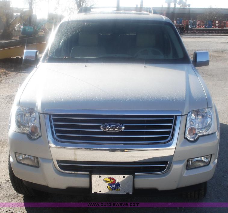 image for item 5997 2006 Ford Explorer Limited