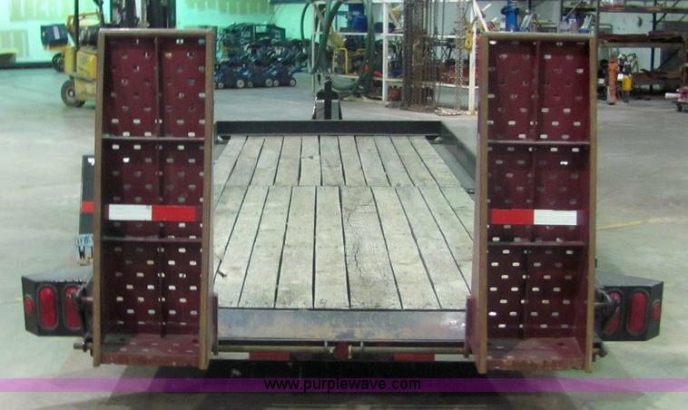 image for item 6755 2005 Towmaster 18' trailer