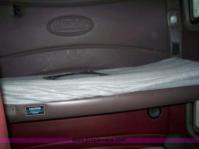 image for item 1465 2004 Peterbilt Conventional 387 semi truck