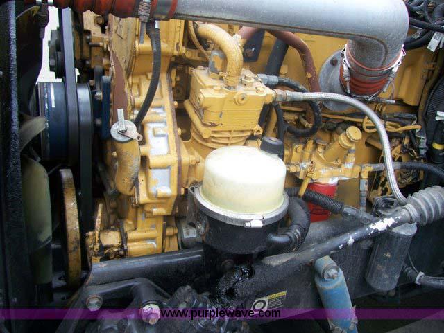 image for item 1465 2004 Peterbilt Conventional 387 semi truck