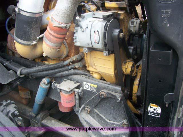 image for item 1465 2004 Peterbilt Conventional 387 semi truck