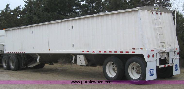 image for item 3037 2000 Jet 42' grain trailer