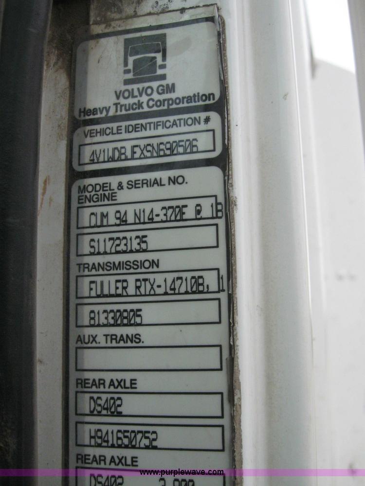 image for item 3060 1995 White Gmc WIA semi truck