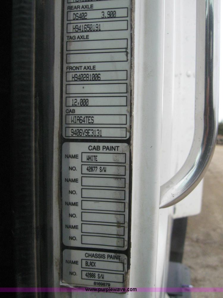 image for item 3060 1995 White Gmc WIA semi truck